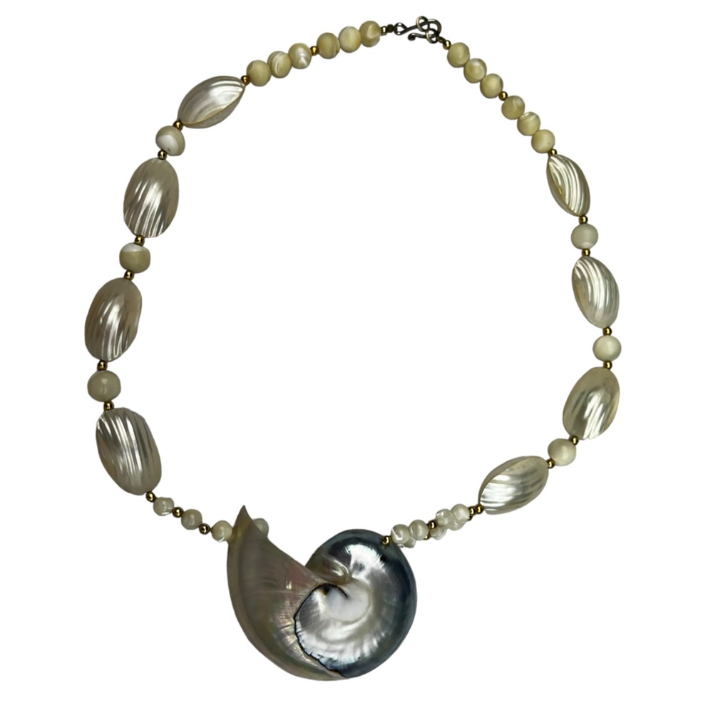 Vintage Nautilus Shell Beaded Pearlized Statement Necklace Iridescent Ursula